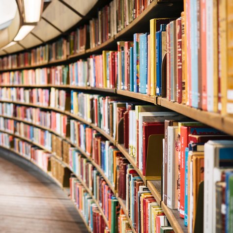 Foto einer Bibliothek