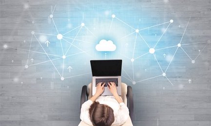 Titelseite zu Digitale Medien im mathematisch-naturwissenschaftlichen Unterricht der Sekundarstufe.